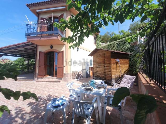 Case e ville in vendita di 195 m² in Via Stazione Vecchia, 24