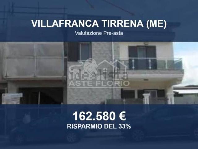 Case e ville in vendita di 195 m² in Piazza Francesca Morvillo, 5
