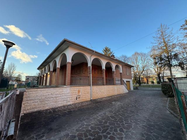 Case e ville in vendita di 195 m² in Piazza Repubblica