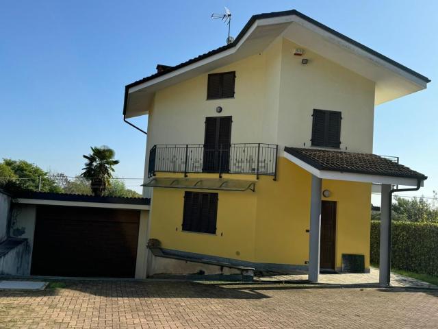 Case e ville in vendita di 195 m² in Strada Paschero, 4916
