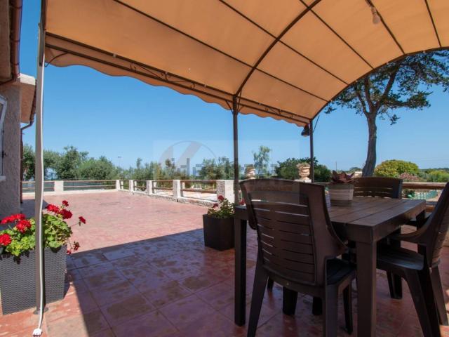 Case e ville in vendita di 195 m² in Strada Vicinale Badde Fustiggiu, 22