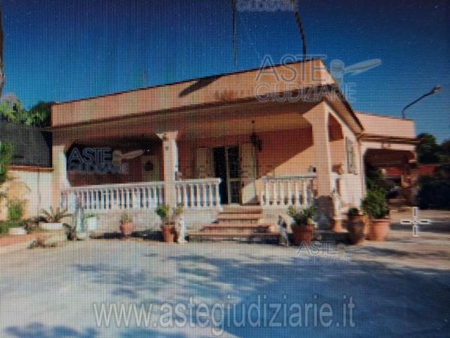 Case e ville in vendita di 196 m²