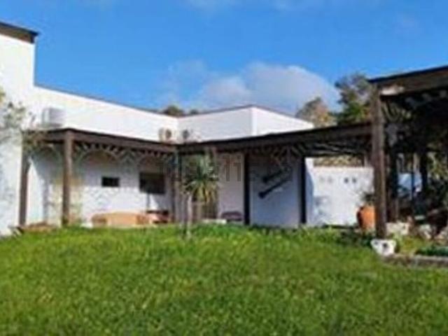 Case e ville in vendita di 196 m² in Strada Provinciale 179
