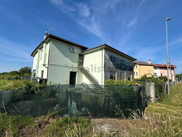 Case e ville in vendita di 198 m²