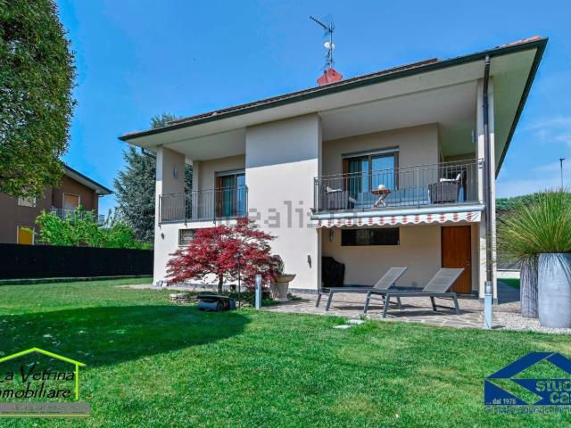 Case e ville in vendita di 198 m²