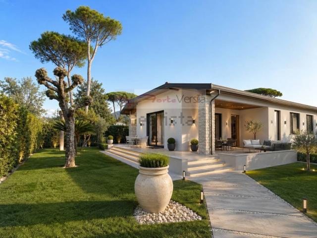 Case e ville in vendita di 198 m² in Via Agnelli, 87