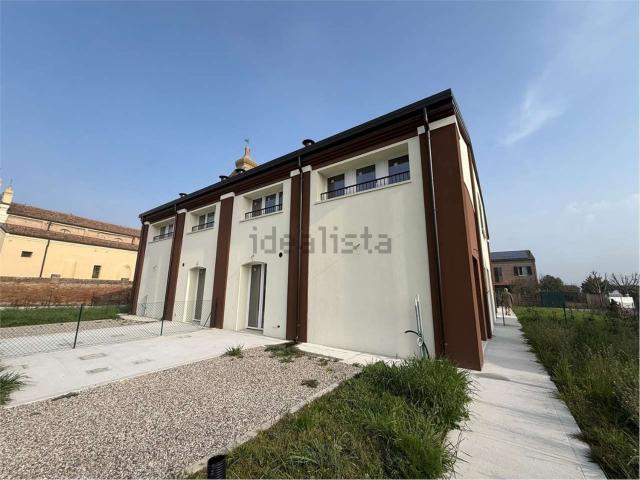 Case e ville in vendita di 198 m² in Via della Ginestra, 173