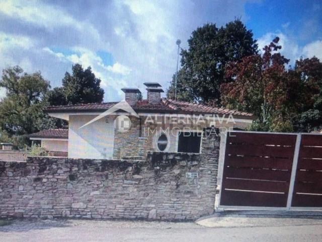 Case e ville in vendita di 198 m² in Via Pregiuntino, 70
