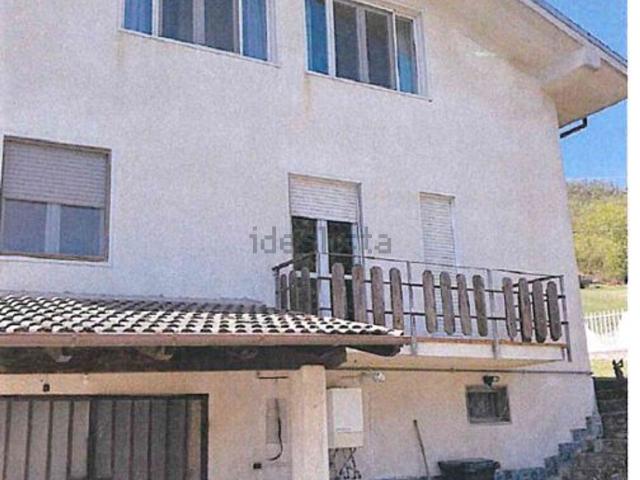 Case e ville in vendita di 198 m² in Frazione Oliva