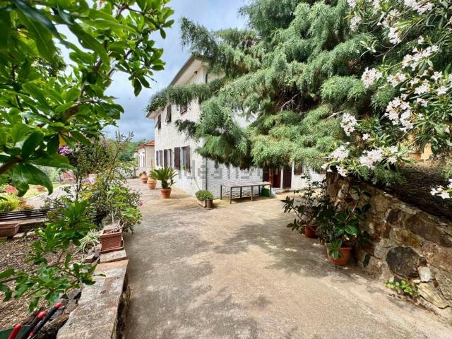 Case e ville in vendita di 199 m²