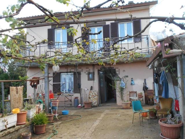 Case e ville in vendita di 199 m² in Via Colle Santo Giudico