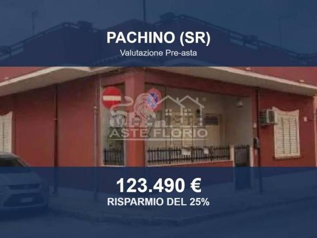 Case e ville in vendita di 199 m² in Via Francesco de Sanctis, 386