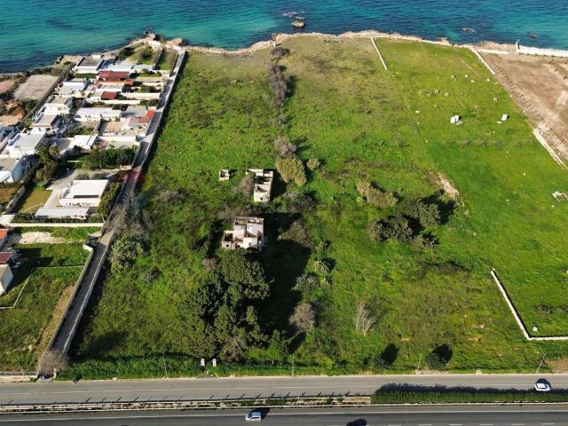Case e ville in vendita di 2000 m² in Strada Complanare Est