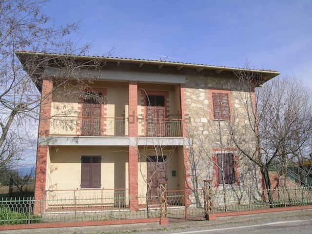 Case e ville in vendita di 200 m²
