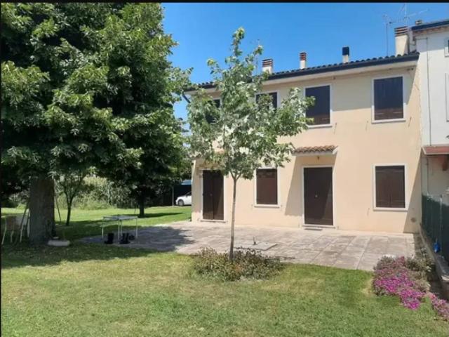 Case e ville in vendita di 200 m²