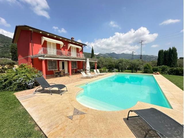 Case e ville in vendita di 200 m²