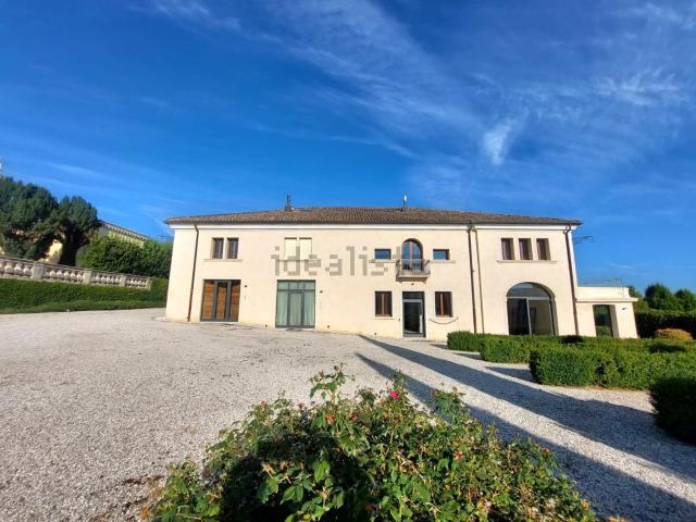 Case e ville in vendita di 200 m²