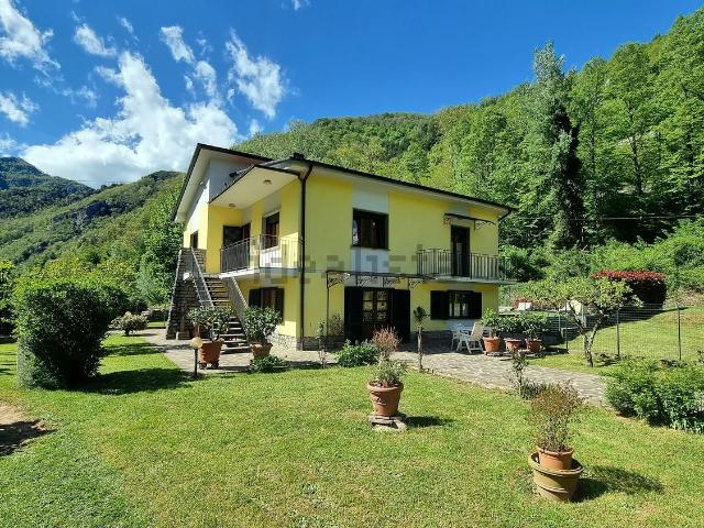 Case e ville in vendita di 200 m²