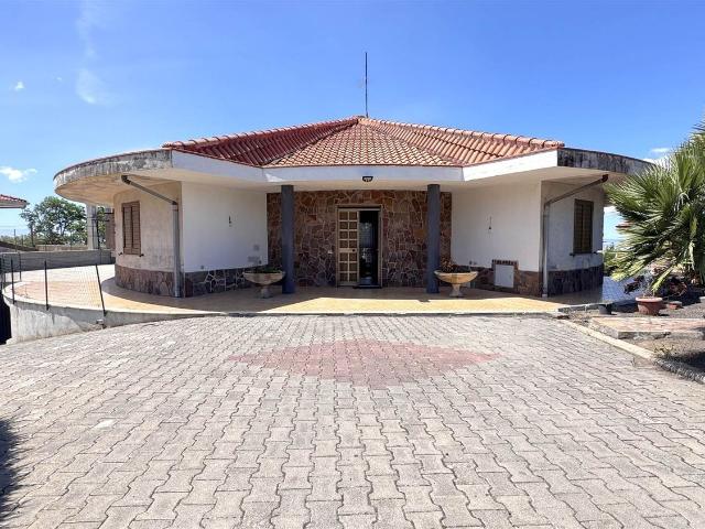 Case e ville in vendita di 200 m²