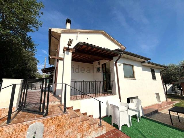 Case e ville in vendita di 200 m²
