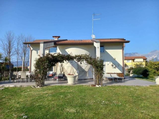 Case e ville in vendita di 200 m²