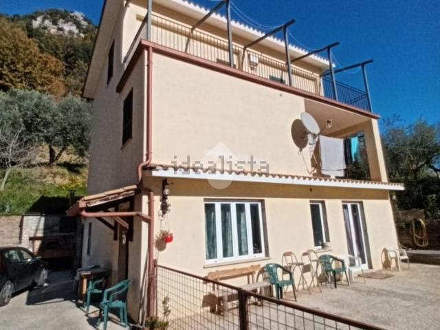 Case e ville in vendita di 200 m²