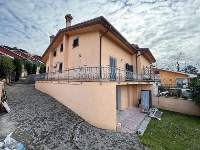 Case e ville in vendita di 200 m²