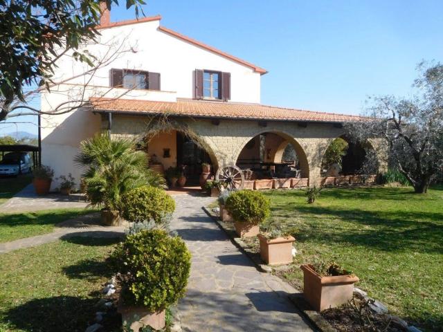 Case e ville in vendita di 200 m²