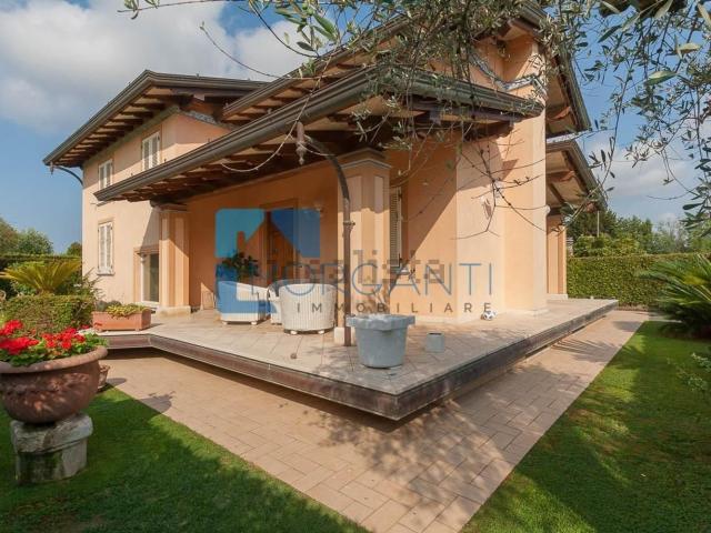 Case e ville in vendita di 200 m²