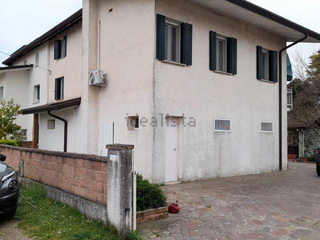 Case e ville in vendita di 200 m² in Via Codarolis