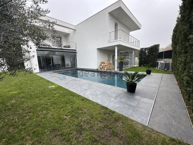 Case e ville in vendita di 200 m² in Via Ca&apos  Sagredo, 1