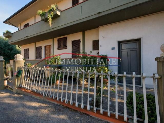 Case e ville in vendita di 200 m² in Via Cervolapittola, 54100