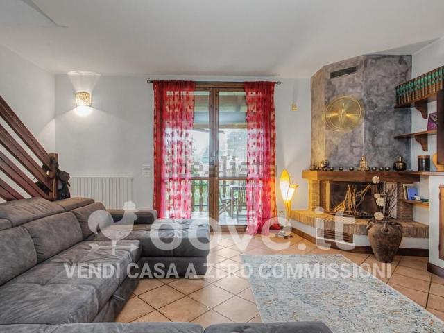 Case e ville in vendita di 200 m² in Via Brigata Stella Rossa, 45