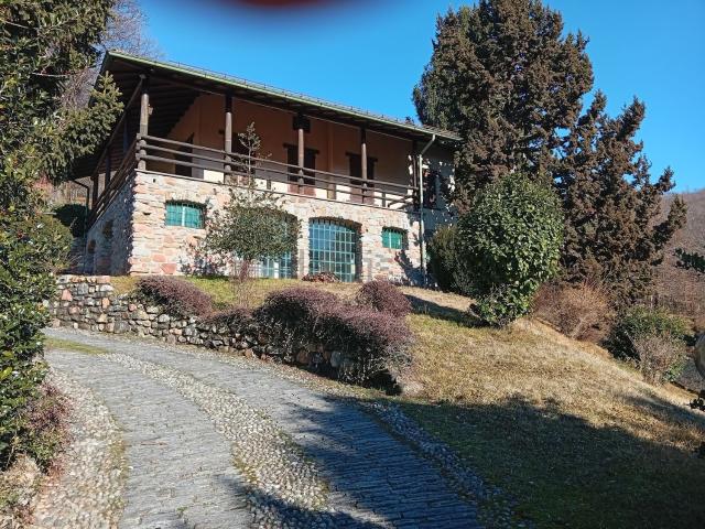 Case e ville in vendita di 200 m² in Via Giovanni Vanini, 2