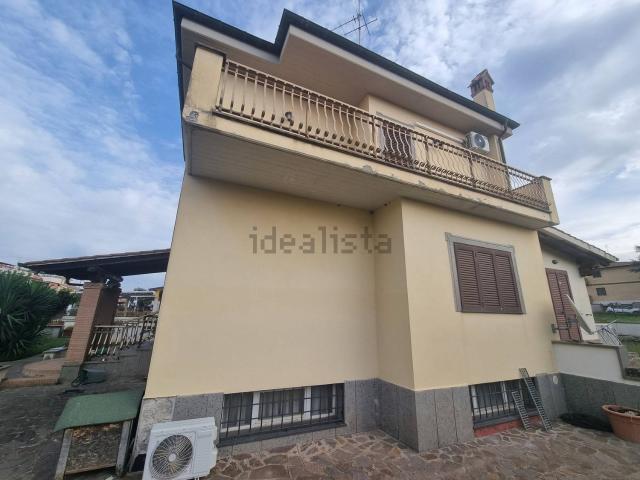 Case e ville in vendita di 200 m² in Via dei Redattori