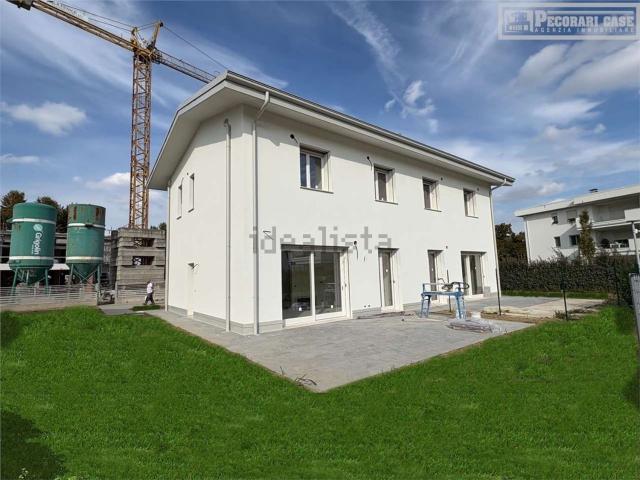 Case e ville in vendita di 200 m² in Via dei Traeri