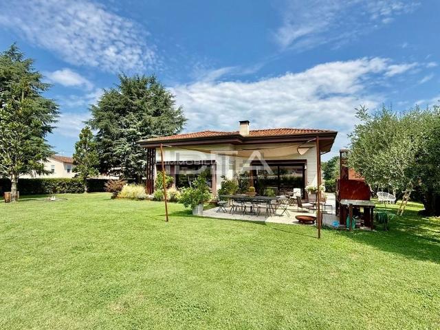 Case e ville in vendita di 200 m² in Via del Ponte Guasperini