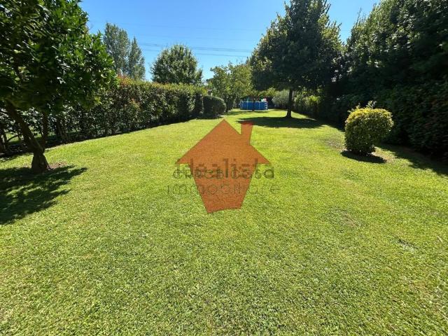 Case e ville in vendita di 200 m² in Via delle Fiascaie