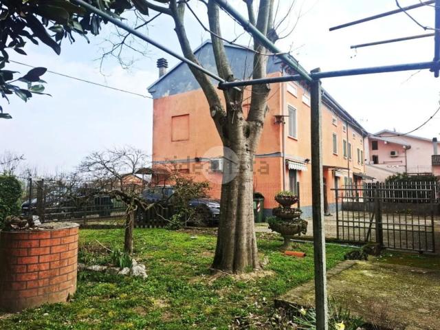Case e ville in vendita di 200 m² in Via Franco Ferraris, 87