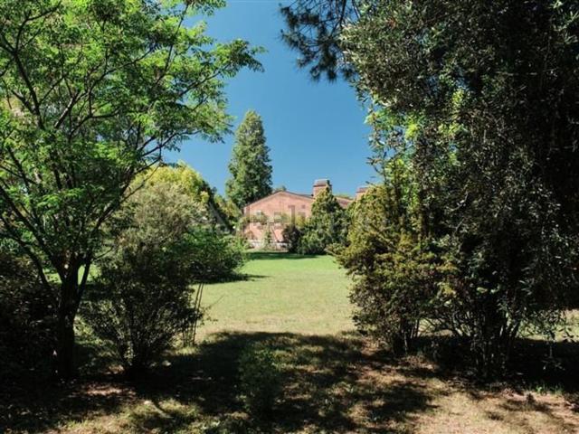Case e ville in vendita di 200 m² in Via Ippia di Elide