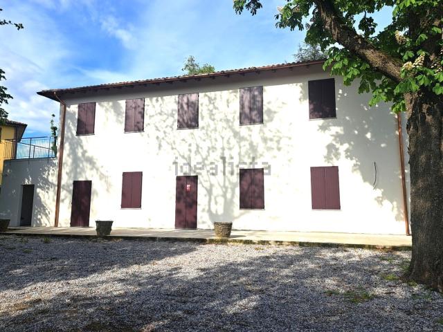 Case e ville in vendita di 200 m² in Via Oltre il Rio