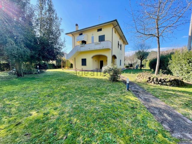 Case e ville in vendita di 200 m² in Via Orme