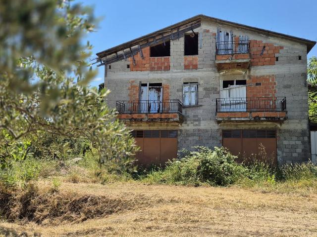 Case e ville in vendita di 200 m² in Via Mandravecchia