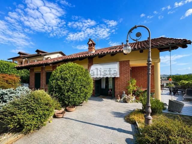 Case e ville in vendita di 200 m² in Via Noveiva, 32