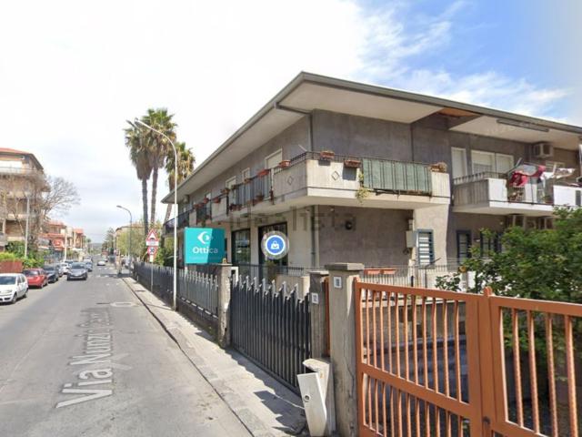 Case e ville in vendita di 200 m² in Via Nunzio Caudullo