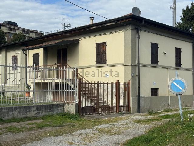 Case e ville in vendita di 200 m² in Via San Giovanni Bosco