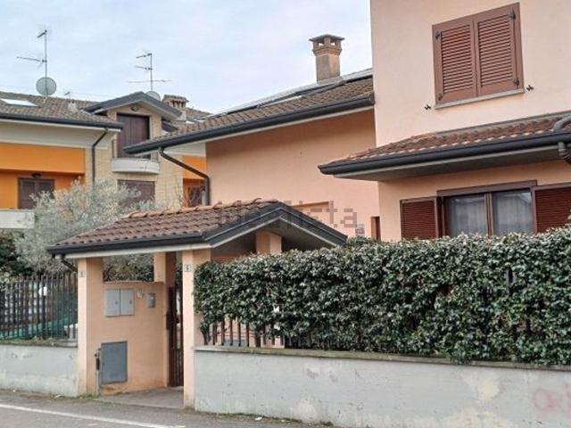 Case e ville in vendita di 200 m² in Via Santa Chiara, 8