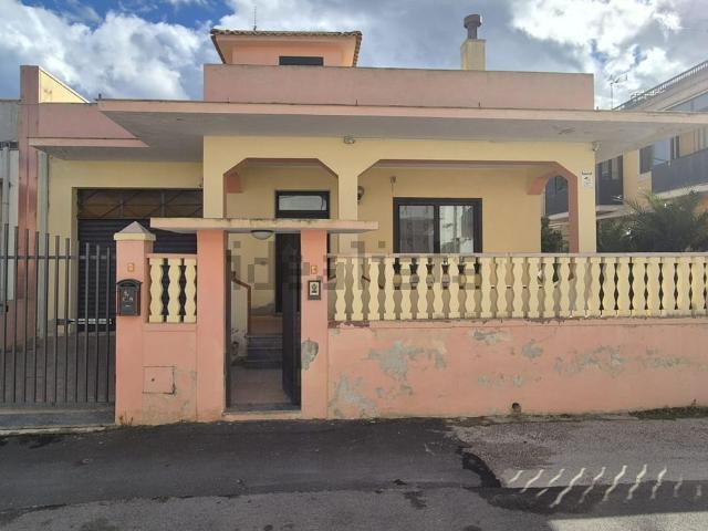 Case e ville in vendita di 200 m² in Via Siracusa, 119