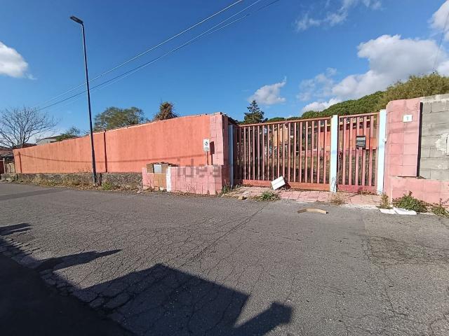 Case e ville in vendita di 200 m² in Via Suriente, 1