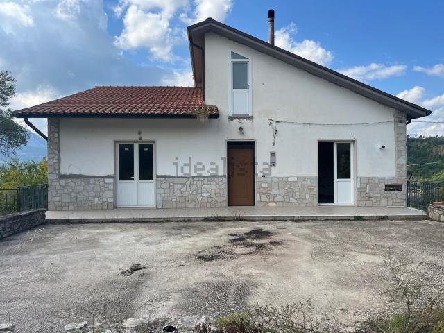 Case e ville in vendita di 200 m² in Via pisano, 11